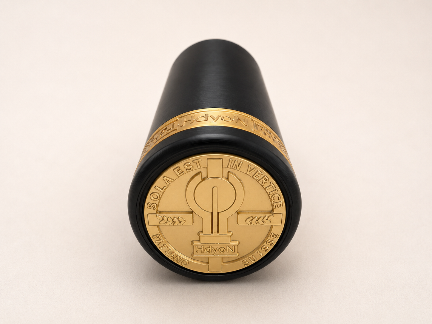 HdyoN Pipe with Gold Ring Engraved - Image 4